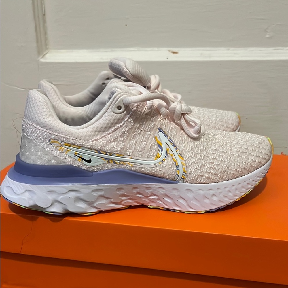 Nike NWT Running Sneakers